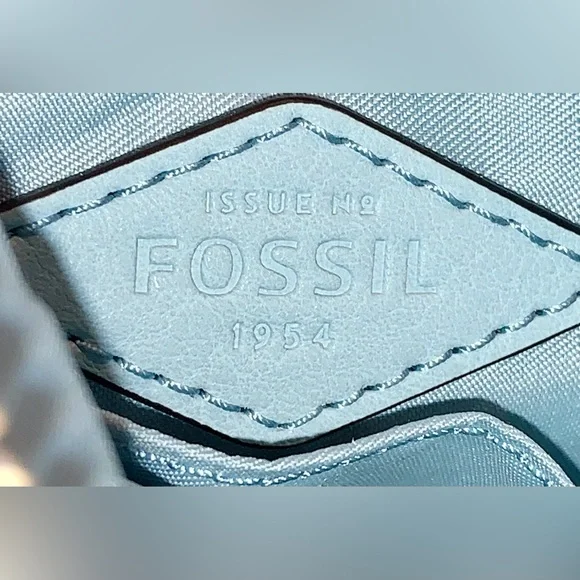 Sold🚨Fossil Turquoise Ice Parker Laptop Back pack w/ top Handle & Fringe design - Picture 8 of 13